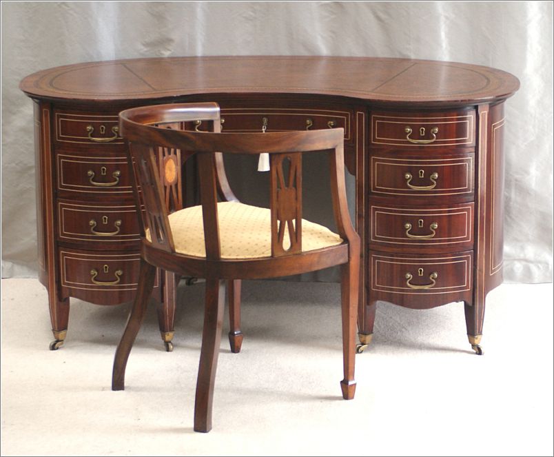 2004 Antique Kidney Shaped Pedestal Desk Chair 9005 (1)